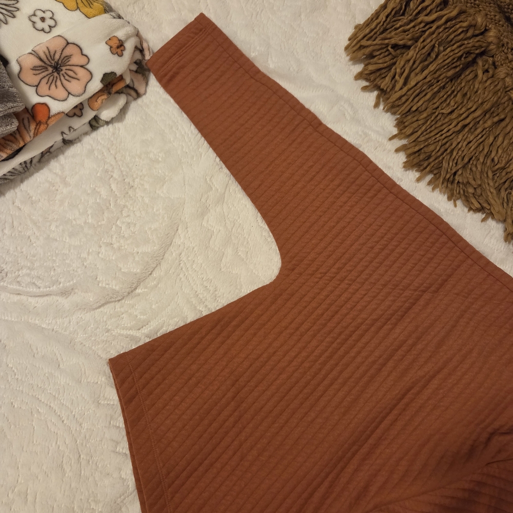 A New Day Rust Orange Quilted Women's Crew Neck Pullover Sweater. Retro Playful